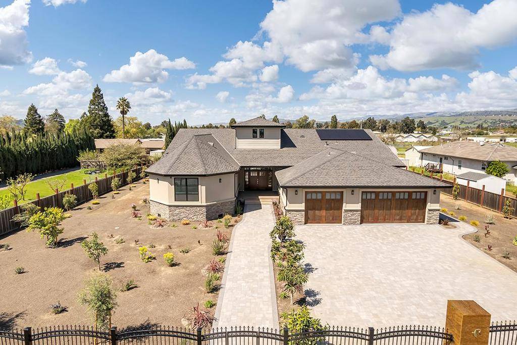 475 E Middle AVE, San Martin, CA 95046