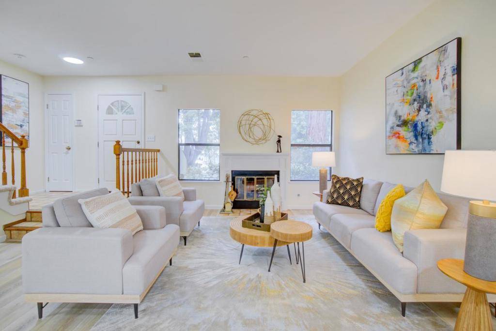 926 La Mesa TER #F, Sunnyvale, CA 94086