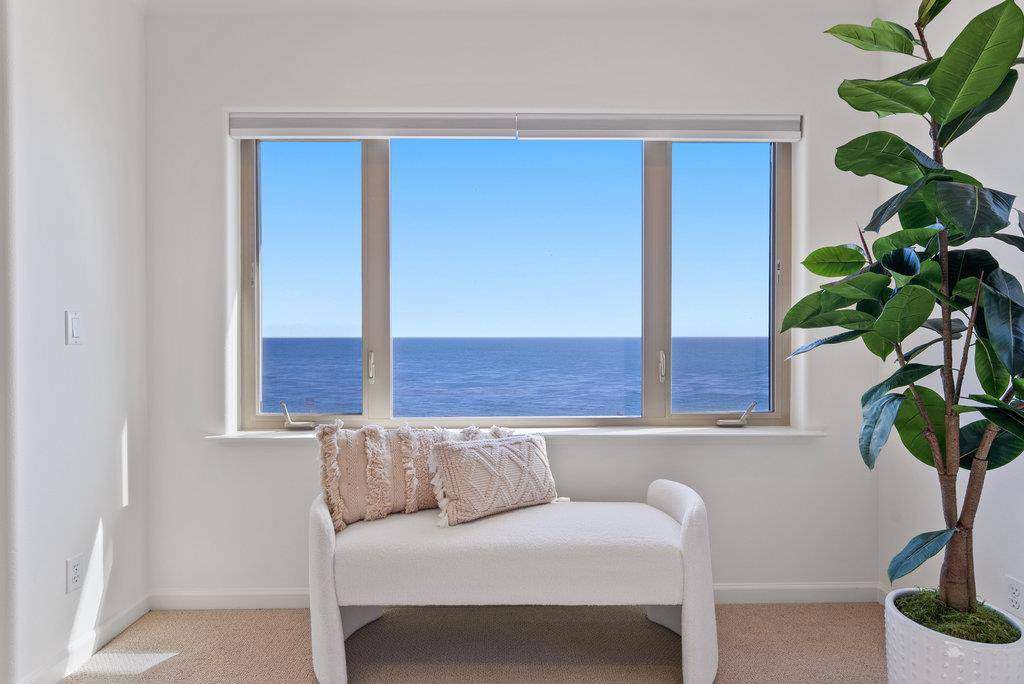 Santa Cruz, CA 95060,940 W Cliff DR
