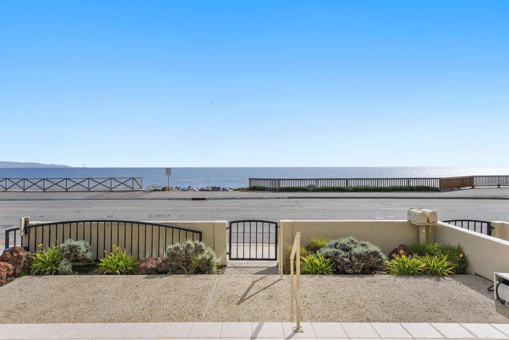 940 W Cliff DR, Santa Cruz, CA 95060