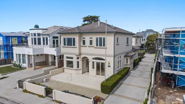 940 W Cliff DR, Santa Cruz, CA 95060