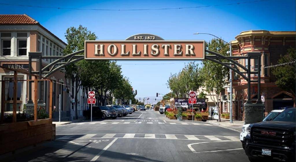 Hollister, CA 95023,940 Memorial DR