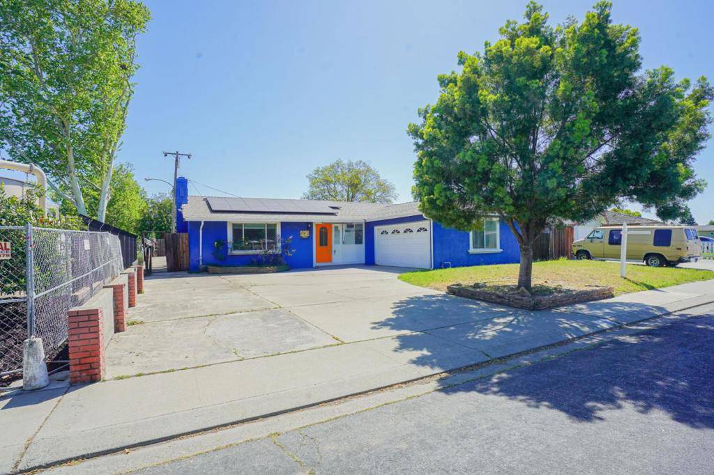 702 El Portal AVE, Manteca, CA 95337
