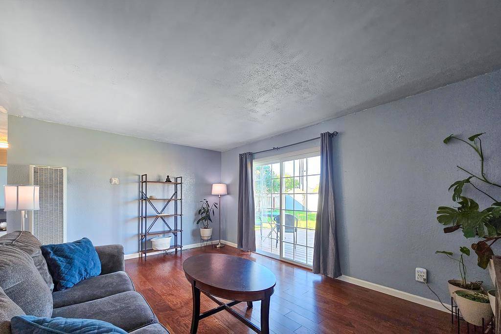 Rohnert Park, CA 94928,524 Baron DR