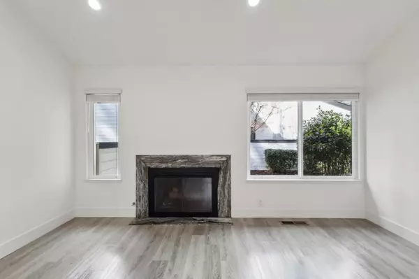 Los Gatos, CA 95032,416 Clearview DR