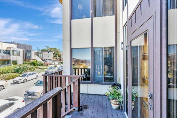 Monterey, CA 93940,124 Surf Way