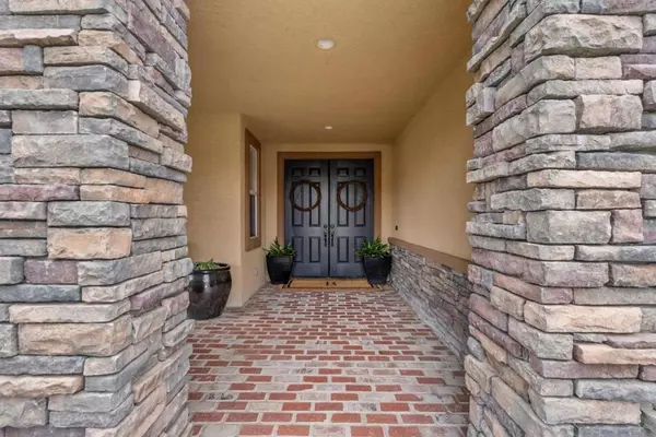 Hollister, CA 95023,411 Regal DR