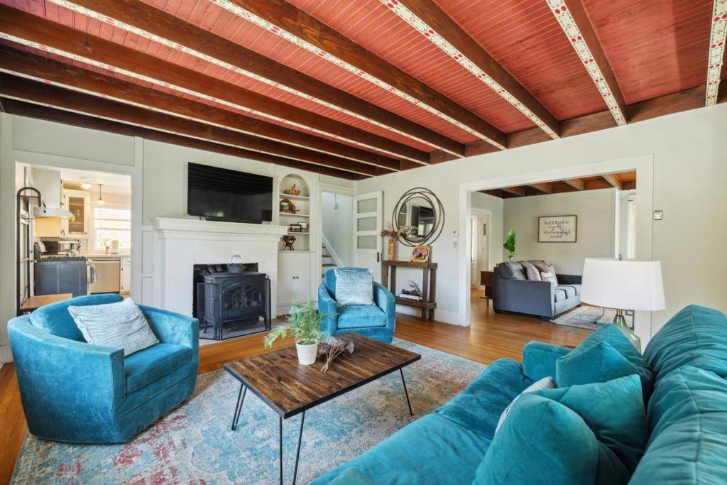 Ben Lomond, CA 95005,130 Pine ST