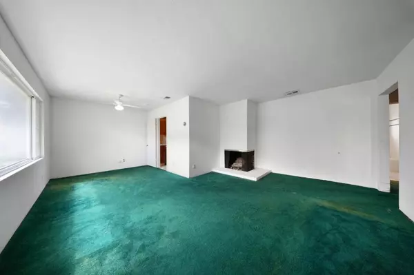 Saratoga, CA 95070,18707 Bucknall RD