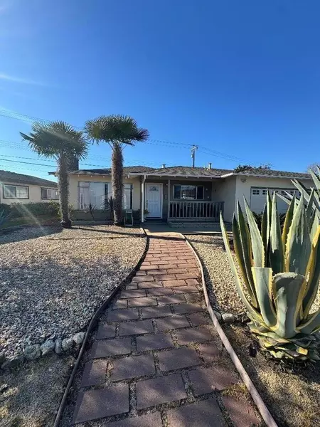 1121 Granada AVE, Salinas, CA 93906