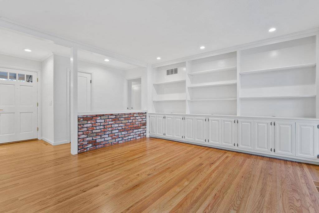 Santa Cruz, CA 95060,115 Crestview TER