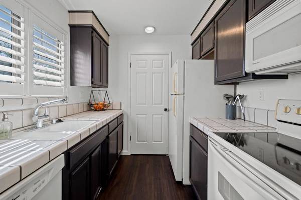 Salinas, CA 93901,1061 Riker ST #1