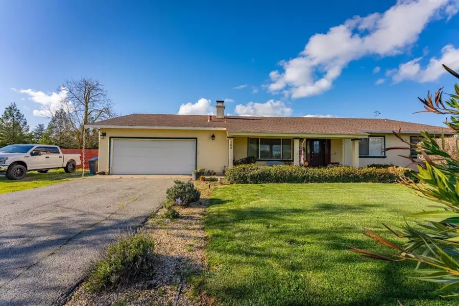 205 Highland AVE, San Martin, CA 95046