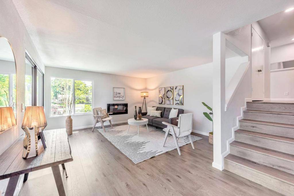 Fremont, CA 94538,39993 Fremont BLVD #201