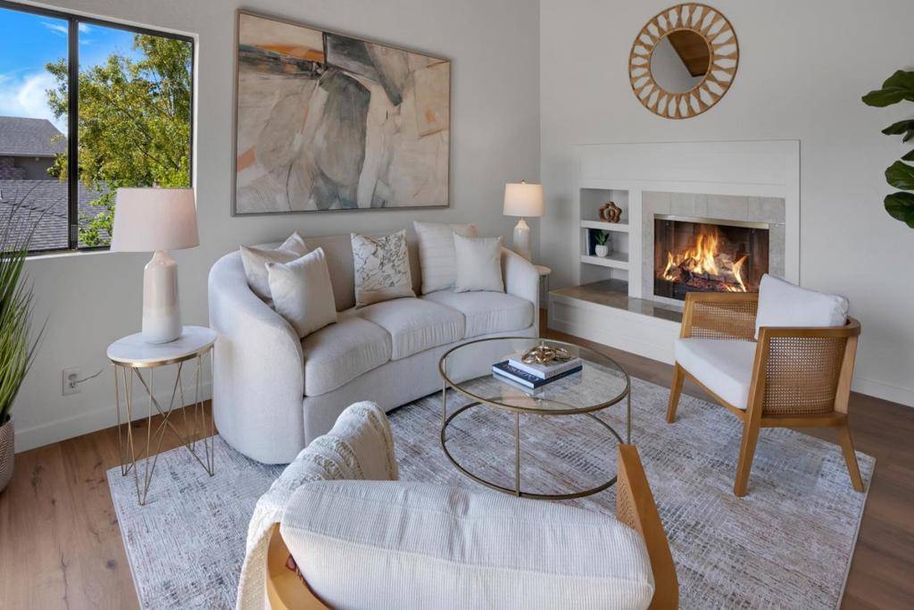 Aptos, CA 95003,221 Via Lantana