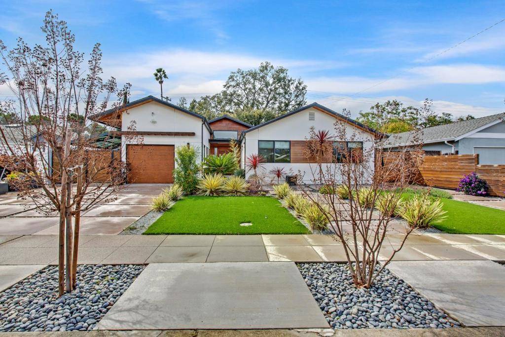 Los Gatos, CA 95032,104 Oak Park DR
