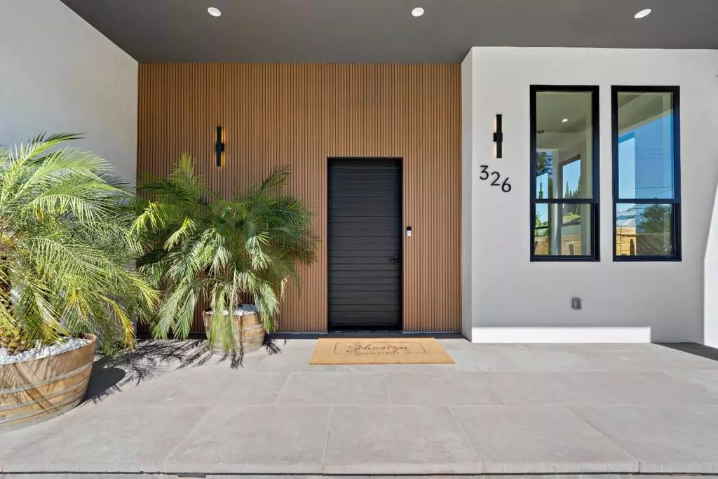 San Jose, CA 95117,326 S Henry AVE