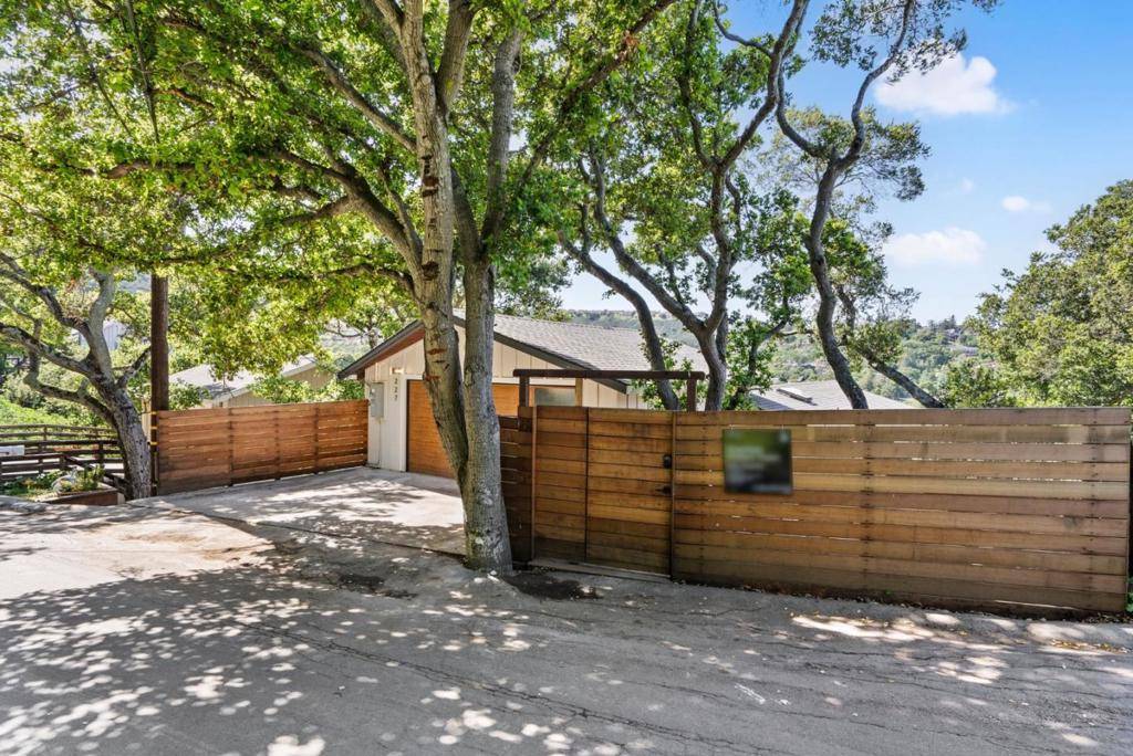 San Carlos, CA 94070,227 Winding WAY