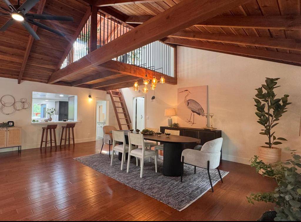 Los Gatos, CA 95033,19940 Oakmont DR