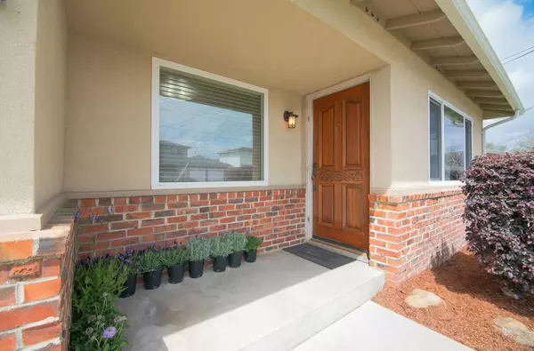 Watsonville, CA 95076,90 Beverly DR