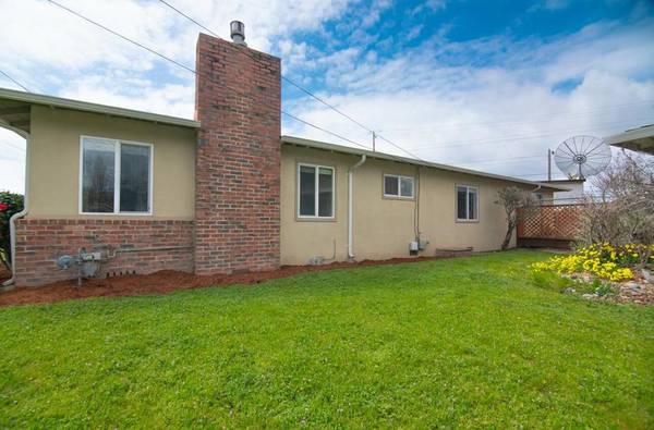 Watsonville, CA 95076,90 Beverly DR