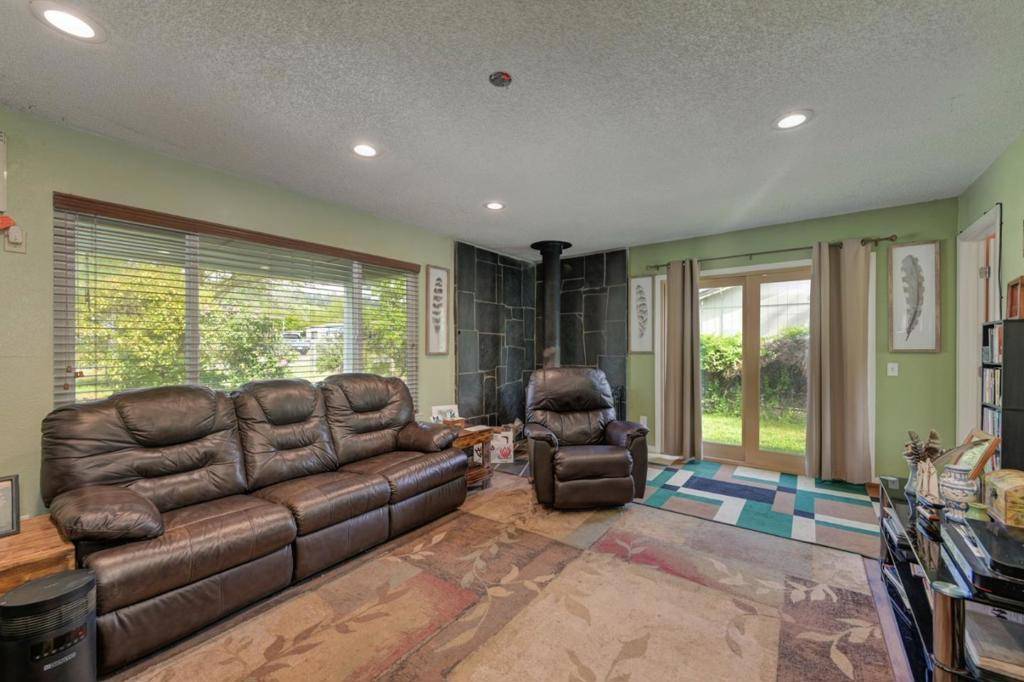 Copperopolis, CA 95228,874 Feather DR