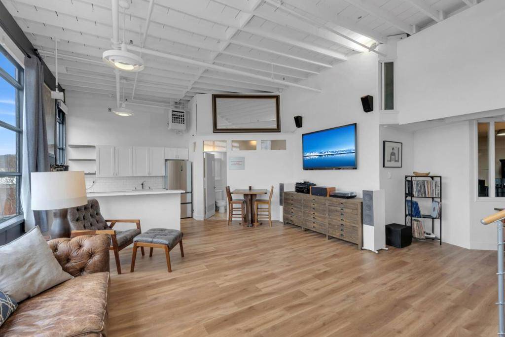 Emeryville, CA 94608,4053 Harlan ST #311