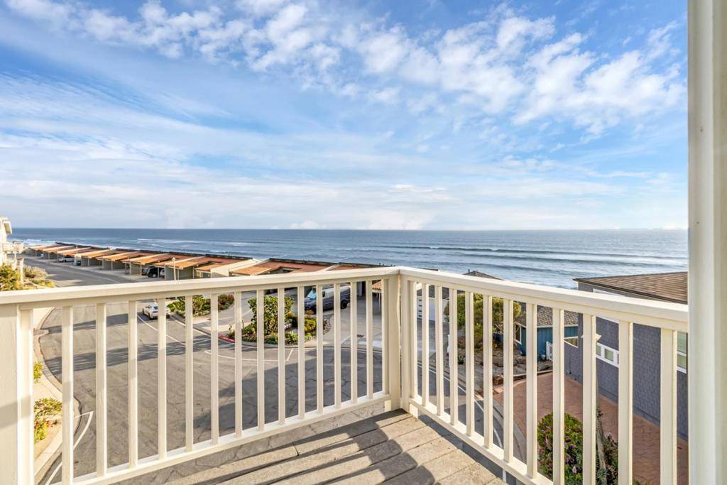 La Selva Beach, CA 95076,806 The Shore Line