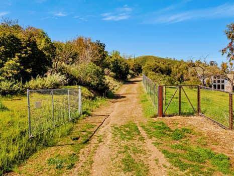 Morgan Hill, CA 95037,15311 Sycamore DR