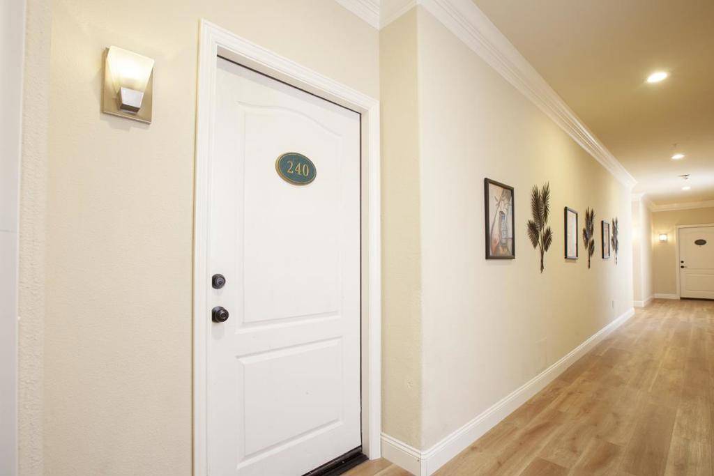 Gilroy, CA 95020,7598 Monterey ST #240
