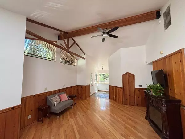 Boulder Creek, CA 95006,450 Bernstein DR
