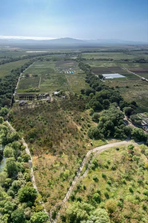 Hollister, CA 95023,79547958 Lovers LN