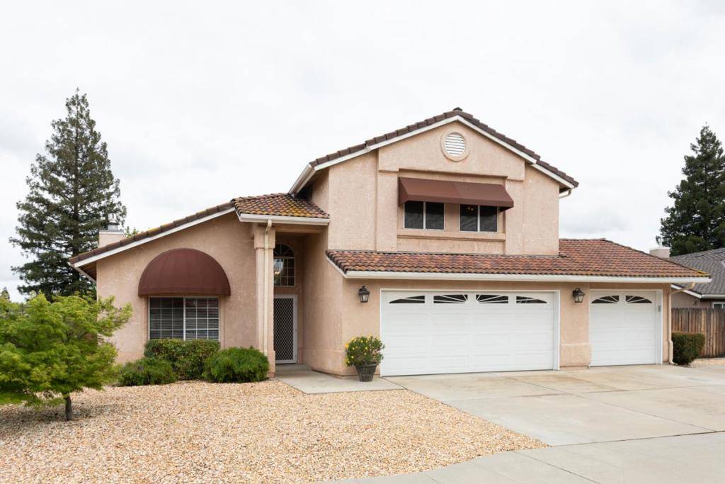 847 Amber AVE, Clovis, CA 93611