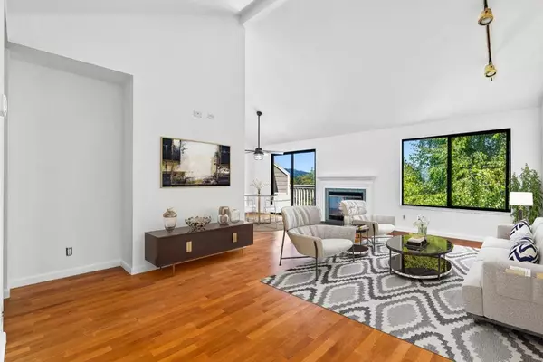 17 Carriage LN, Scotts Valley, CA 95066