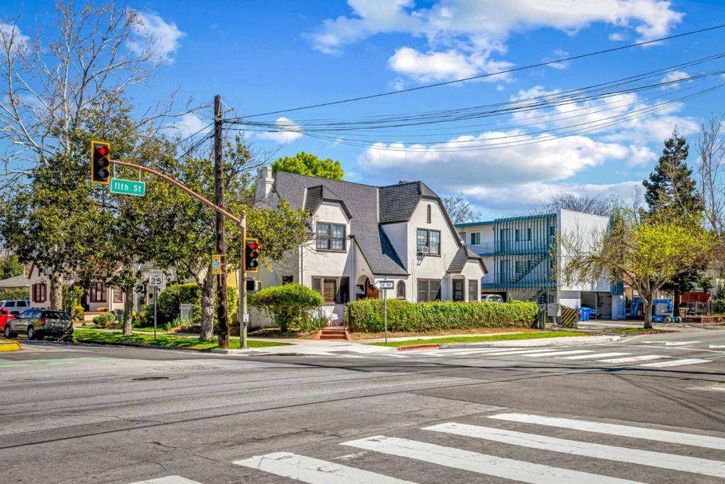 San Jose, CA 95112,E Reed ST