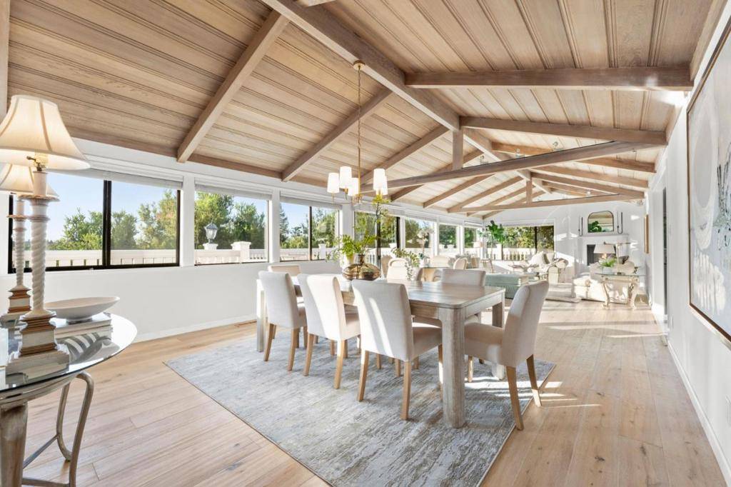 Los Altos, CA 94024,911 Matts CT
