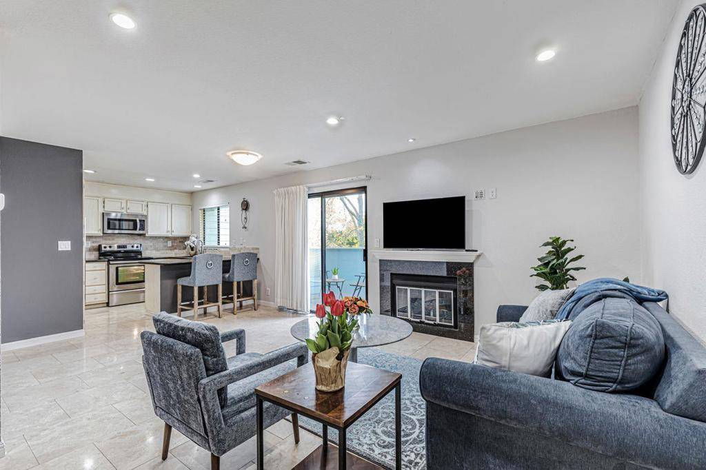 94 Elder DR #F, Pacheco, CA 94553