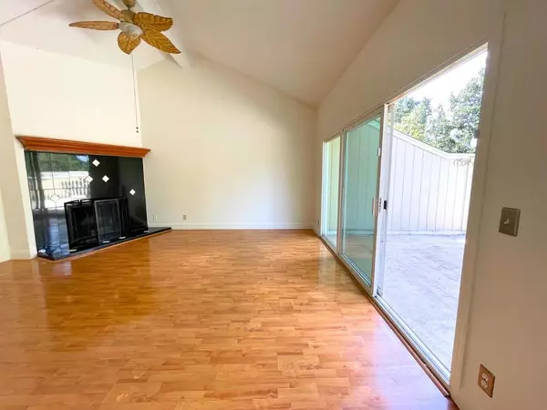 Sacramento, CA 95826,7959 La Riviera DR