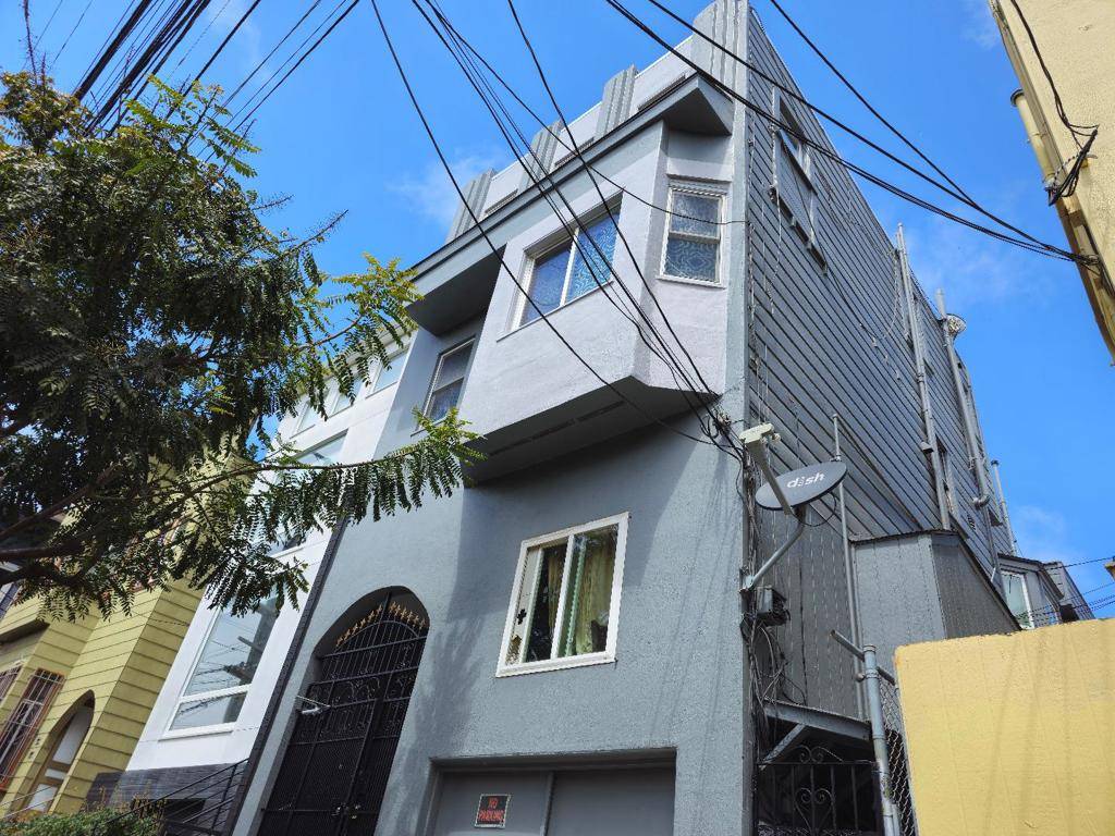 San Francisco, CA 94110,31163118 23rd ST