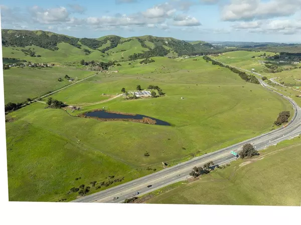 San Juan Bautista, CA 95045,600 Rocks RD