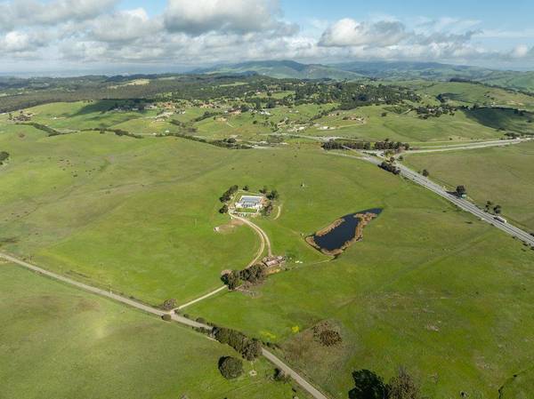 600 Rocks RD, San Juan Bautista, CA 95045