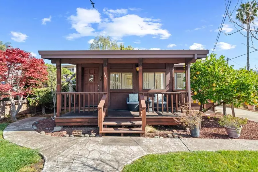 147 Santiago AVE, Redwood City, CA 94061