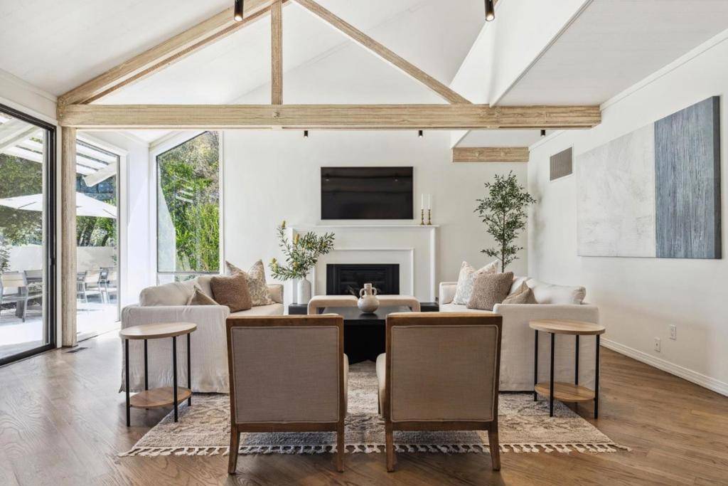 Carmel, CA 93923,9504 Alder CT