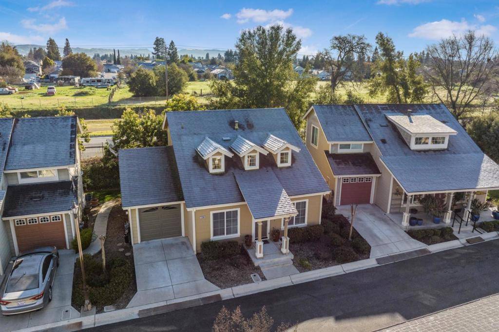 Gilroy, CA 95020,1506 Bianca WAY