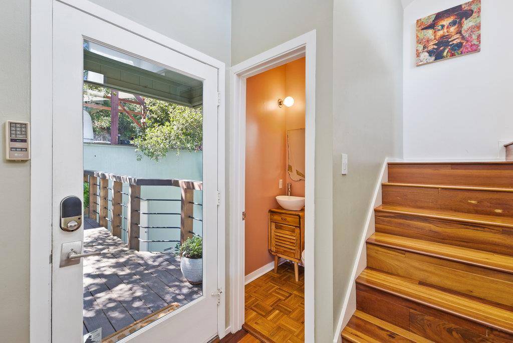 Santa Cruz, CA 95065,540 Olaughlin RD