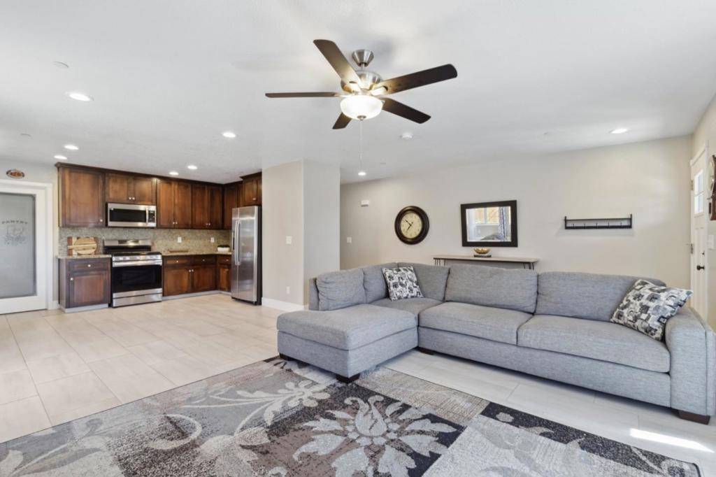 Chowchilla, CA 93610,22356 Arnott DR