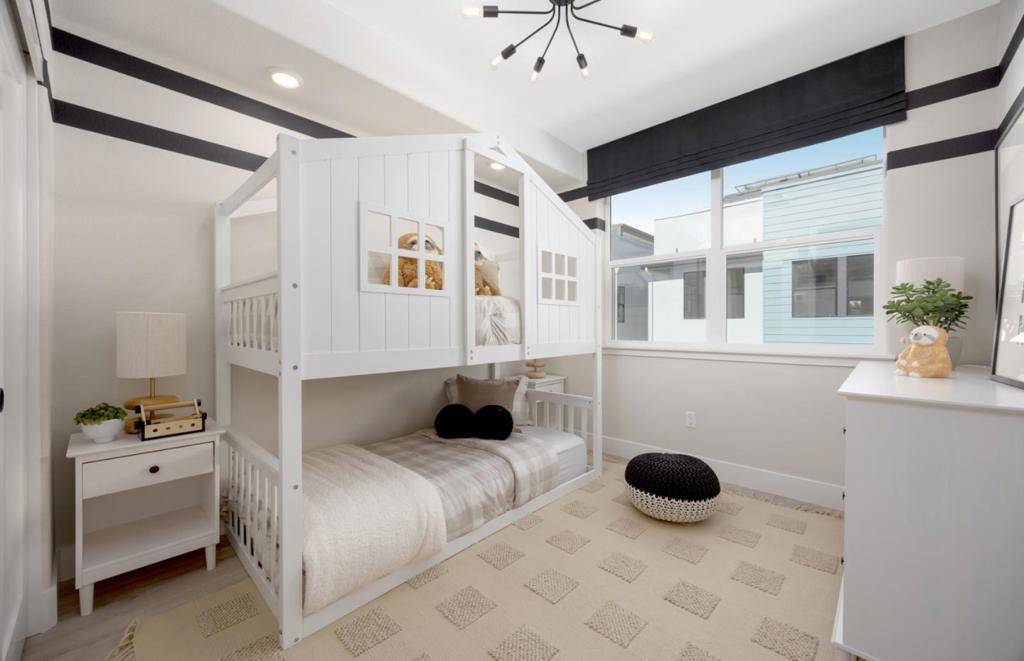 San Mateo, CA 94403,2440 Willow WAY #4
