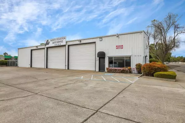 8709 Davis RD, Stockton, CA 95209