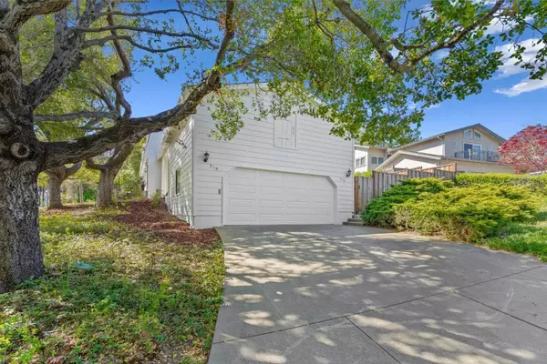 Los Gatos, CA 95032,319 Montclair RD