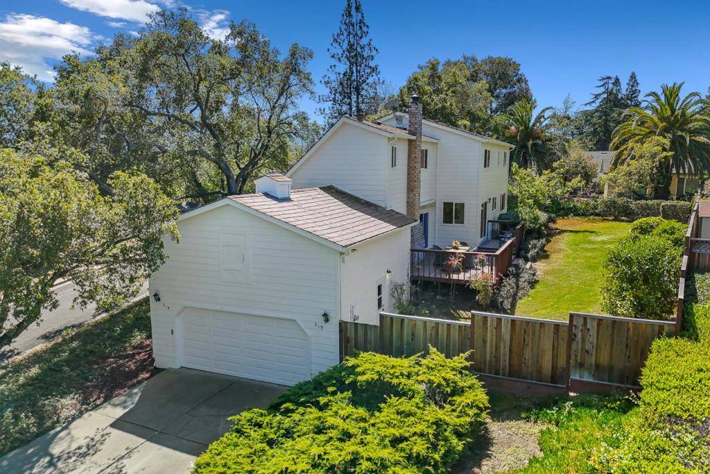Los Gatos, CA 95032,319 Montclair RD